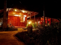 bungalow-night
