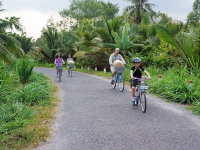 family-on-bicycle-tour