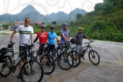 A Giant and His Mates go Cycling