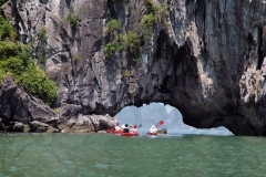 beatiful-scenery-kayaking