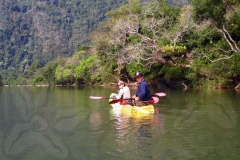 vang-vieng-kayaking-2