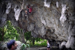 vang-vieng-rock-climbing