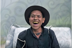 Nu-Cuoi-Vang