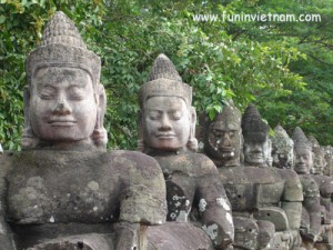 Buddhist Tradition of Statues